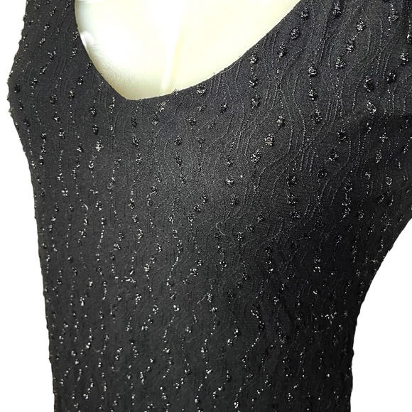 Little Black Dress 🖤 - Picture 4 of 7